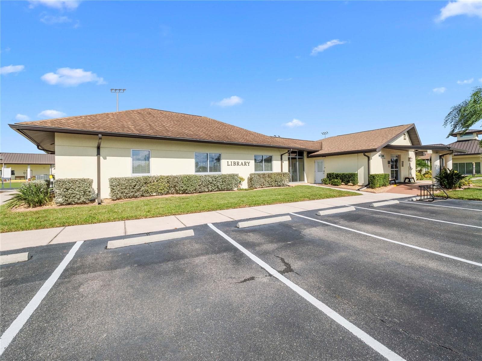 Single Family Residence at 15436 MILLER CREEK DR, SUN CITY CENTER, photo 45 of 54