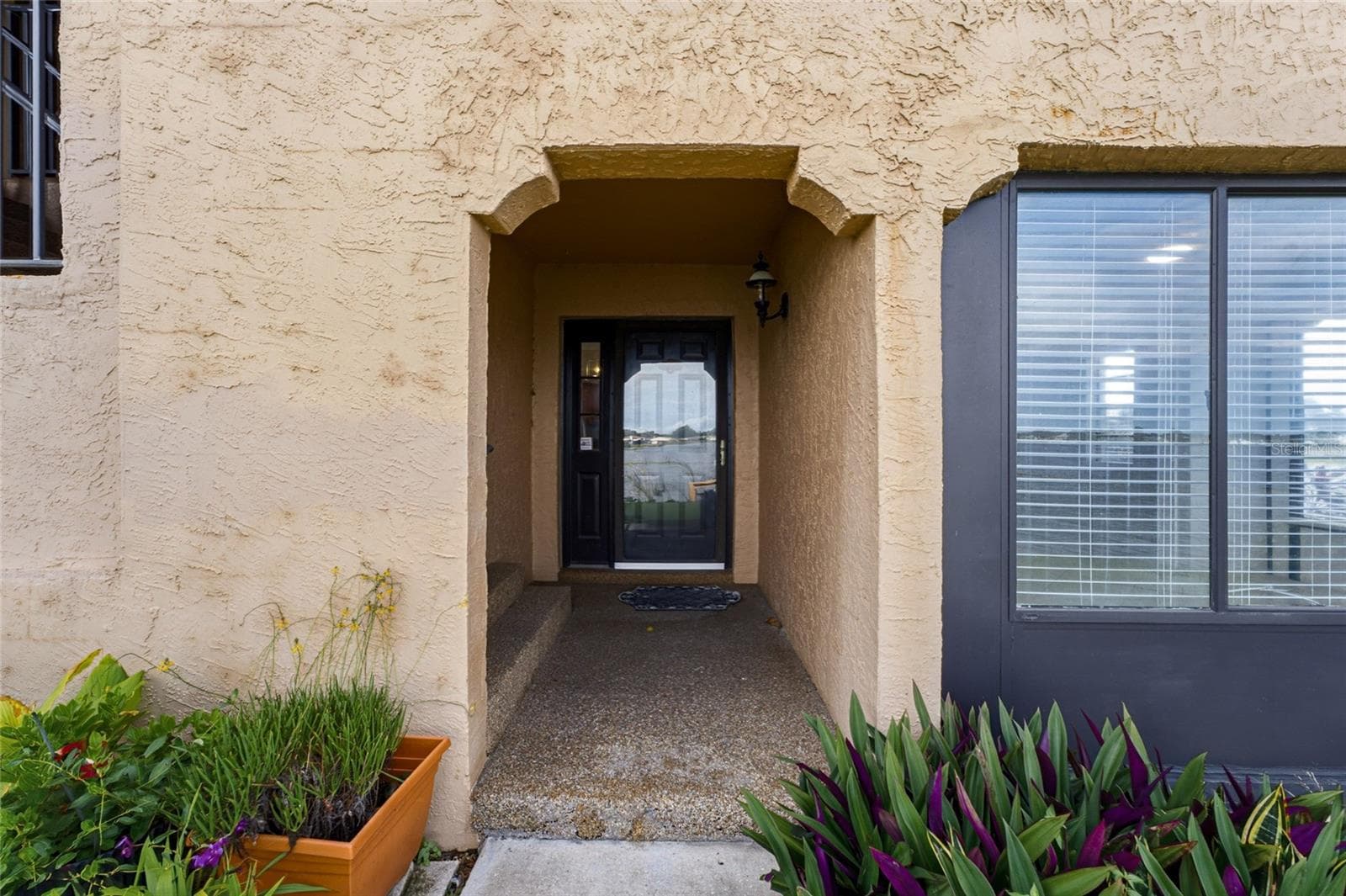 Condominium at 10142 SEMINOLE ISLAND DR, LARGO, photo 3 of 50