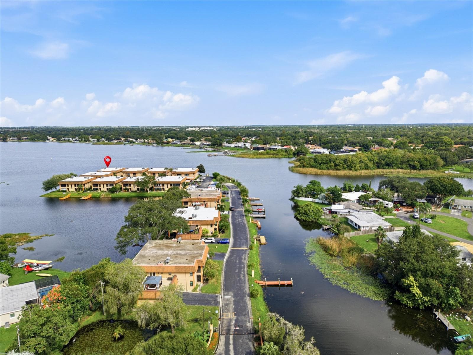 Condominium at 10142 SEMINOLE ISLAND DR, LARGO, photo 7 of 50