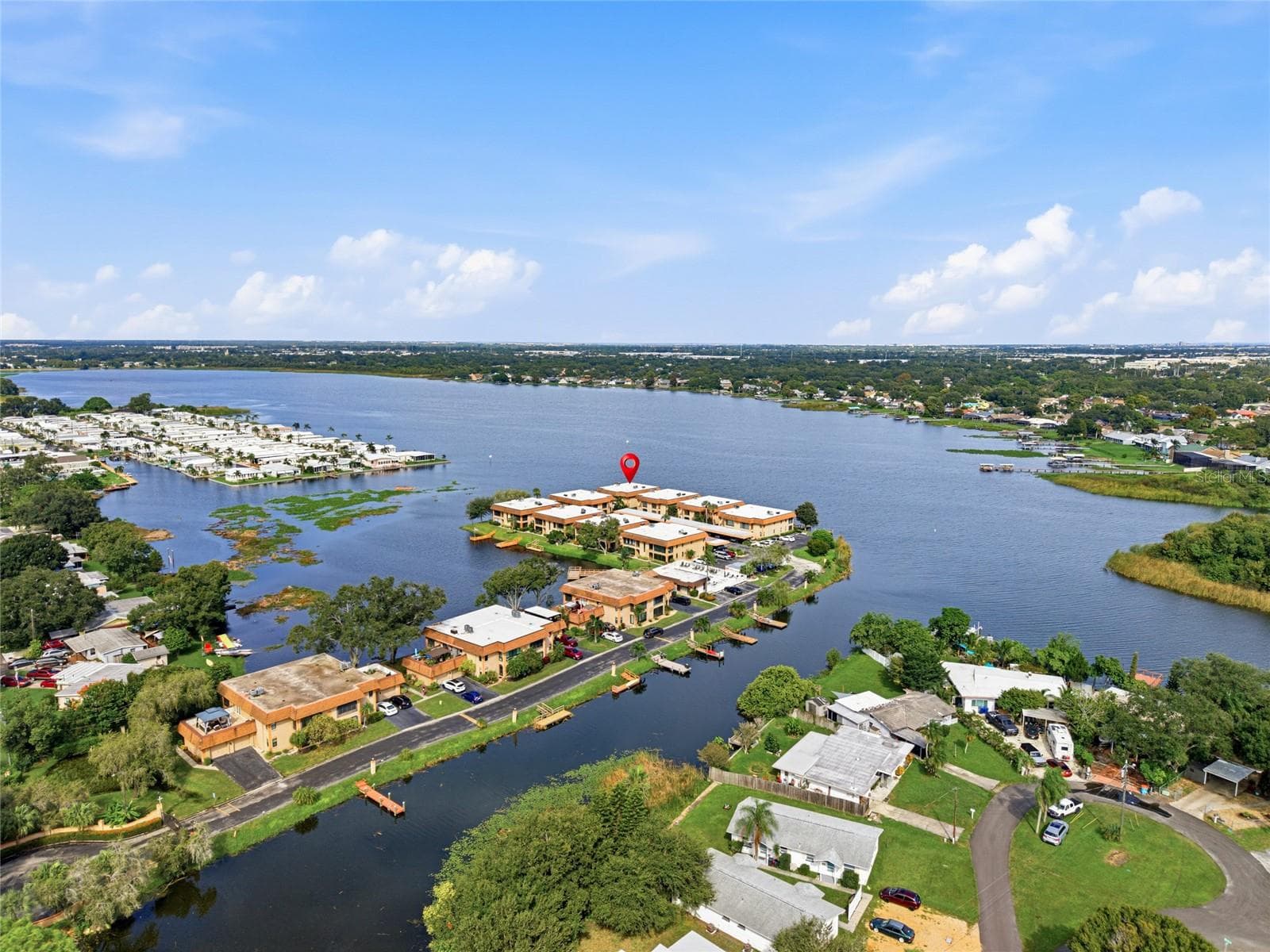 Condominium at 10142 SEMINOLE ISLAND DR, LARGO, photo 8 of 50