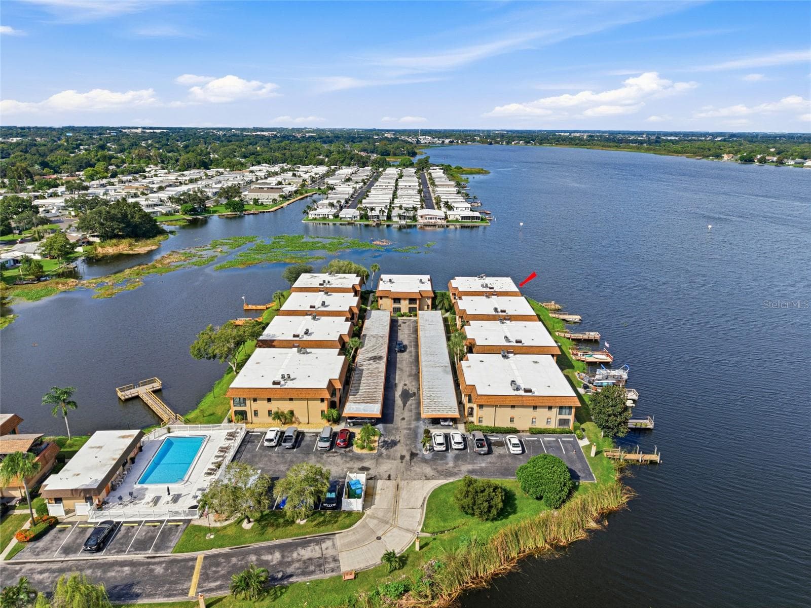Condominium at 10142 SEMINOLE ISLAND DR, LARGO, photo 9 of 50
