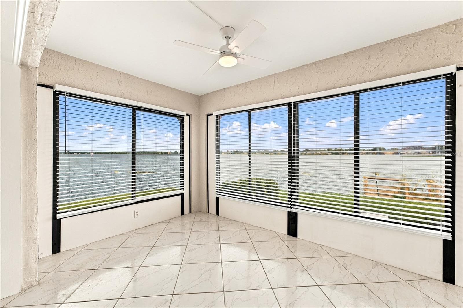 Condominium at 10142 SEMINOLE ISLAND DR, LARGO, photo 26 of 50