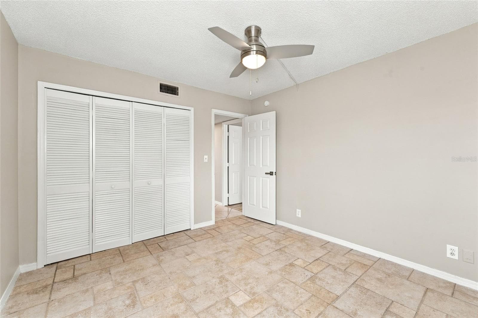 Condominium at 10142 SEMINOLE ISLAND DR, LARGO, photo 31 of 50