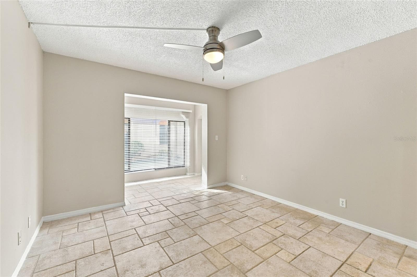 Condominium at 10142 SEMINOLE ISLAND DR, LARGO, photo 33 of 50