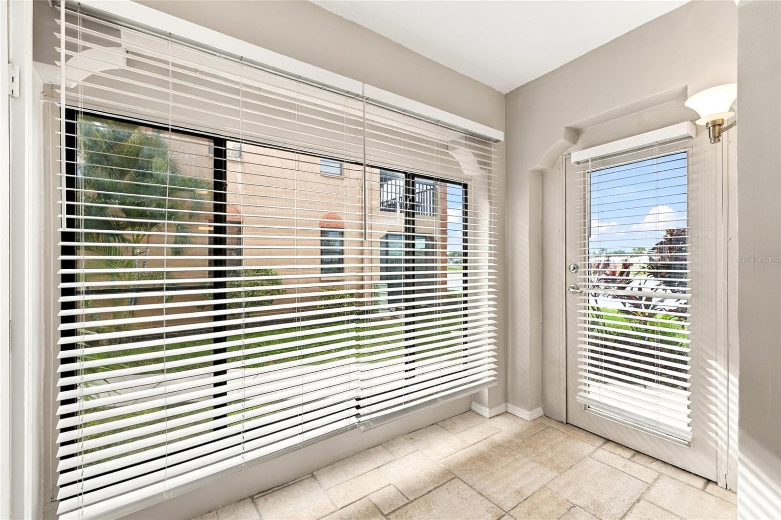 Condominium at 10142 SEMINOLE ISLAND DR, LARGO, photo 34 of 50