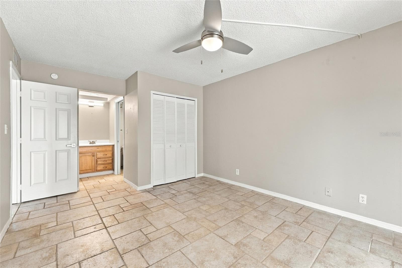 Condominium at 10142 SEMINOLE ISLAND DR, LARGO, photo 36 of 50