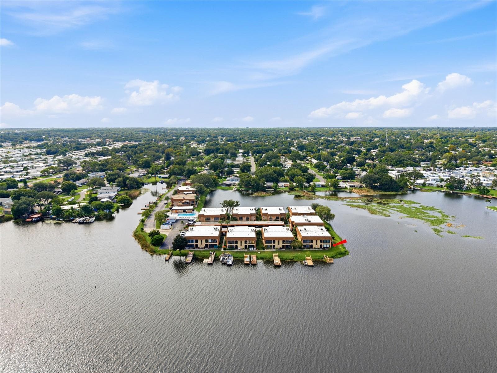 Condominium at 10142 SEMINOLE ISLAND DR, LARGO, photo 41 of 50