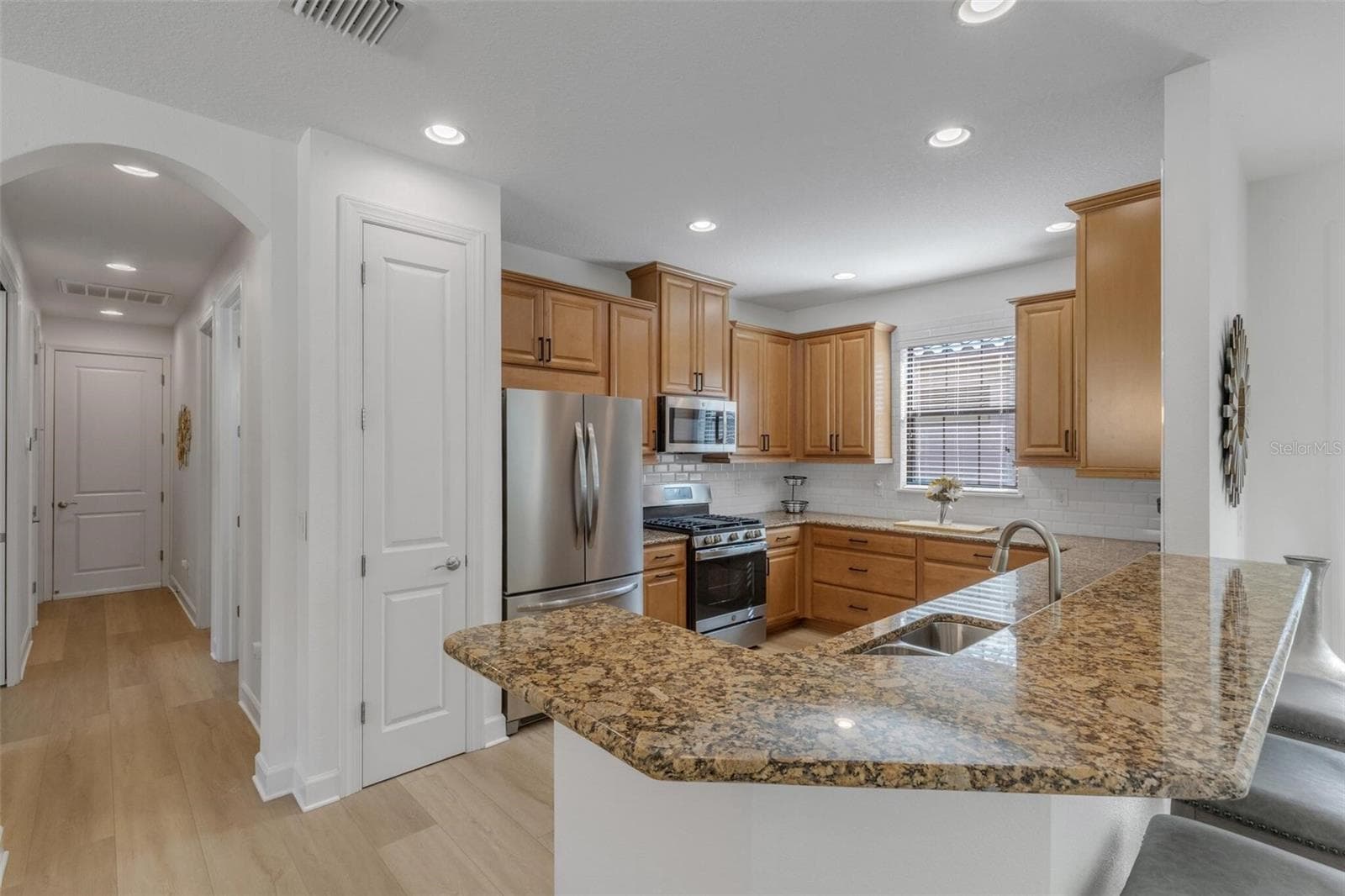 Single Family Residence at 8413 ALBERATA VISTA DR, TAMPA, photo 44 of 163