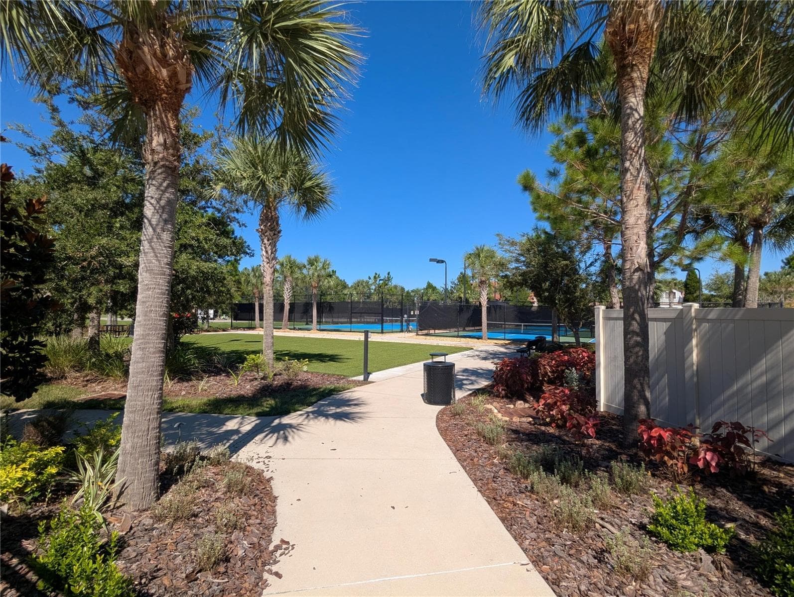 Single Family Residence at 8413 ALBERATA VISTA DR, TAMPA, photo 140 of 163