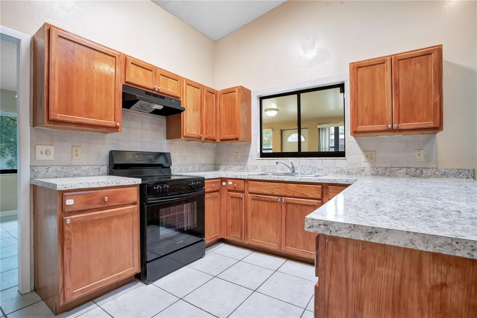 Single Family Residence at 8422 MARGARITA DR, ORLANDO, photo 13 of 47