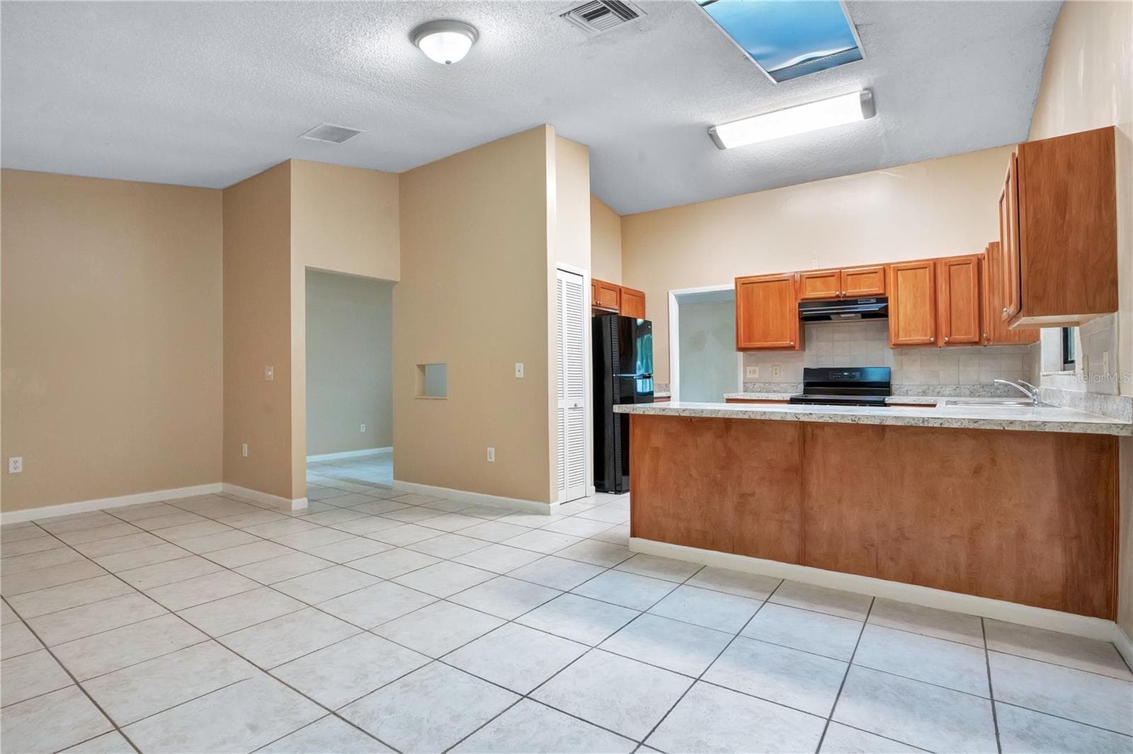 Single Family Residence at 8422 MARGARITA DR, ORLANDO, photo 18 of 47