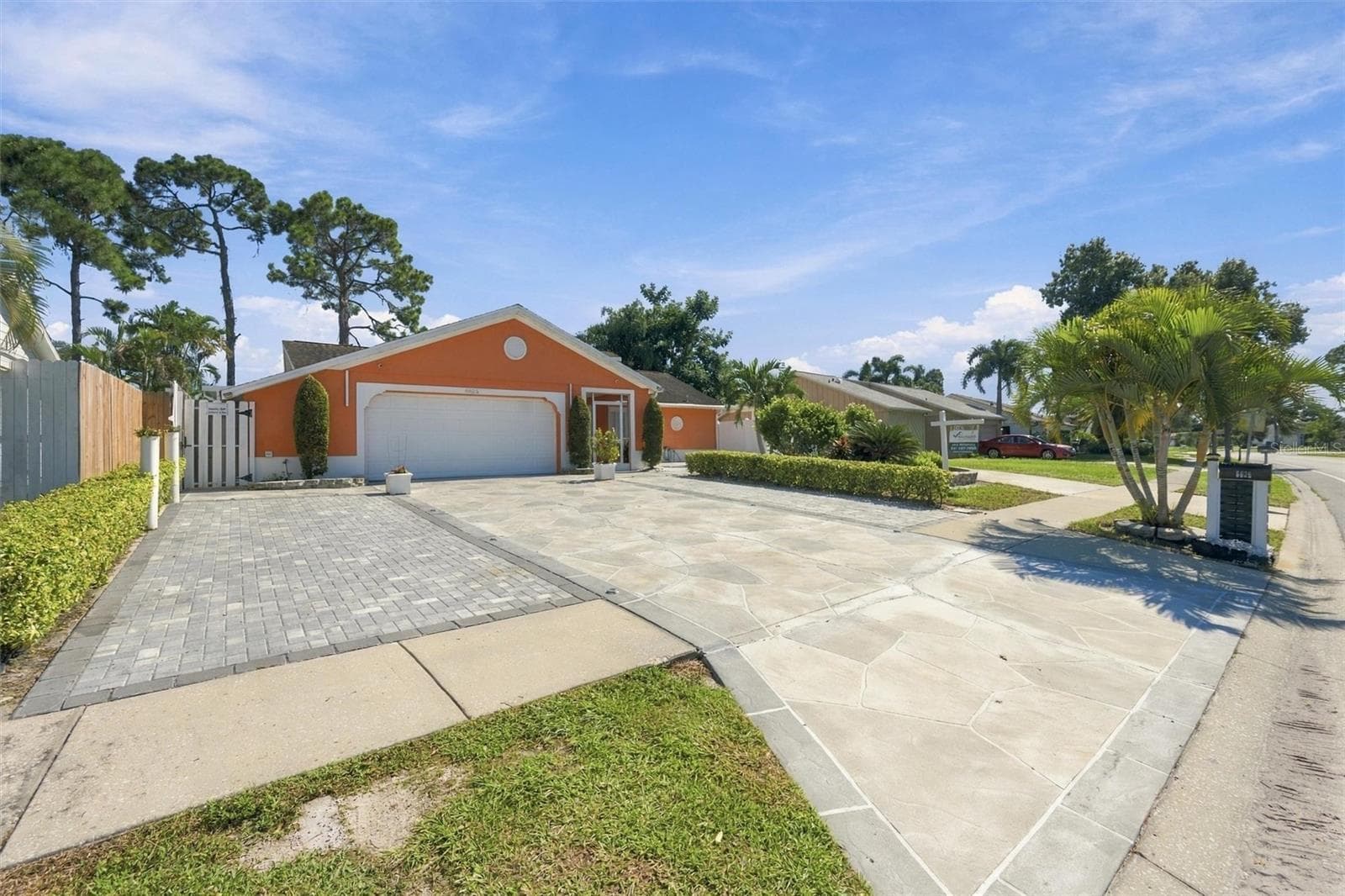 Single Family Residence at 6625 MAUNA LOA BLVD, SARASOTA, photo 4 of 47