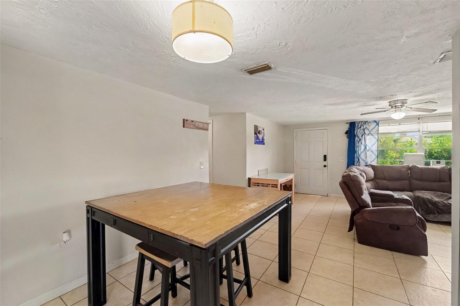 Single Family Residence at 5145 MANOR DR, NEW PORT RICHEY, photo 8 of 19