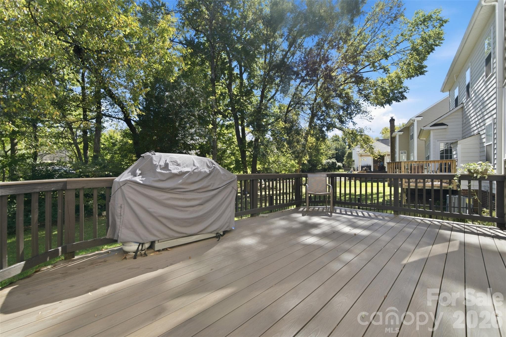 Composite deck - 6211 Chavel Lane, Charlotte