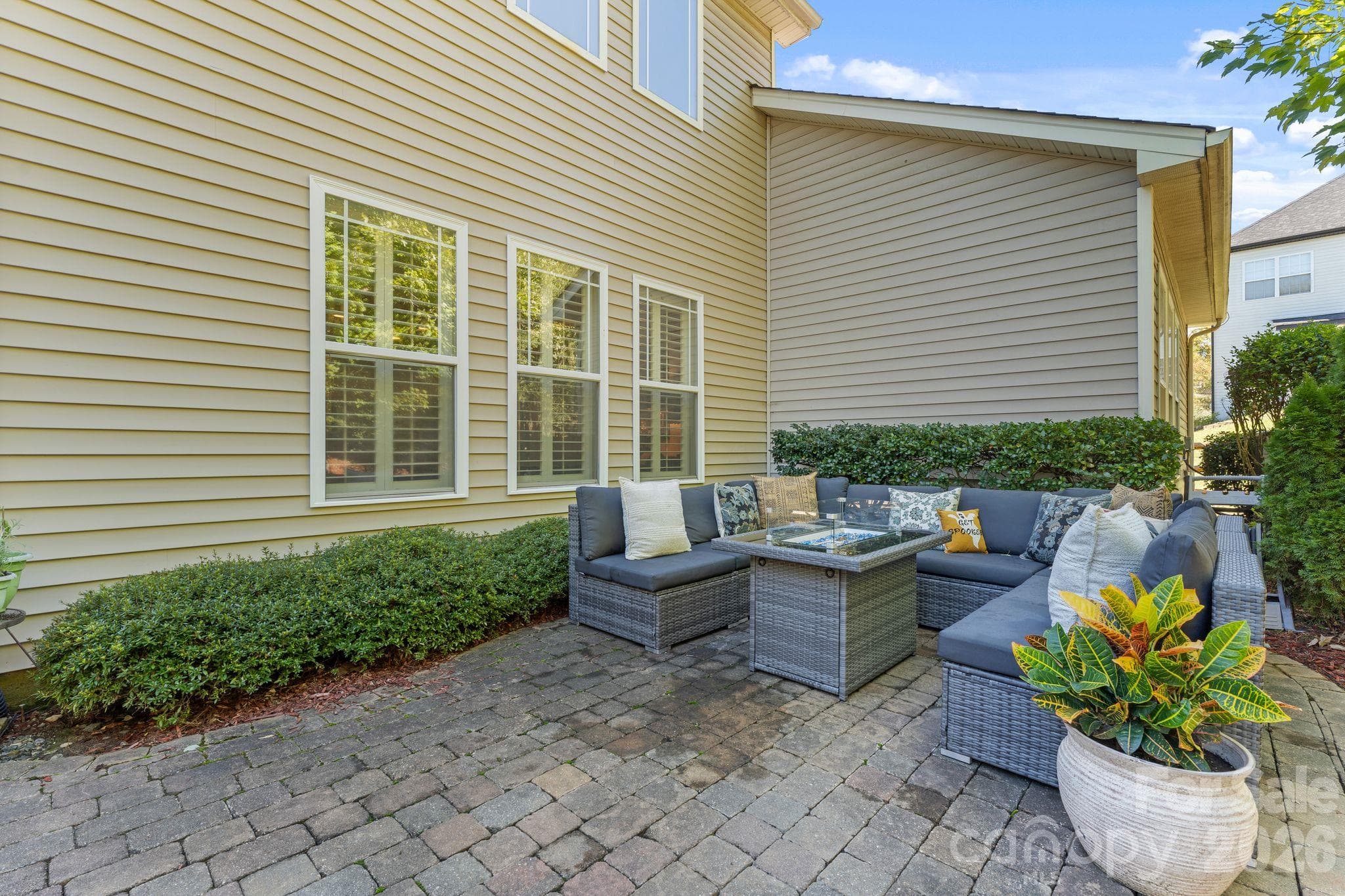 Single Family Residence at 8011 Cottsbrooke Drive, Huntersville, photo 28 of 48