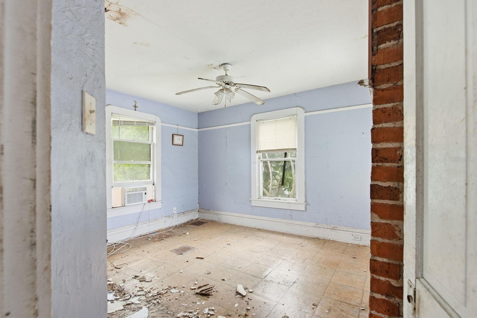 Single Family Residence at 226 N GROSSE AVE, TARPON SPRINGS, photo 5 of 43
