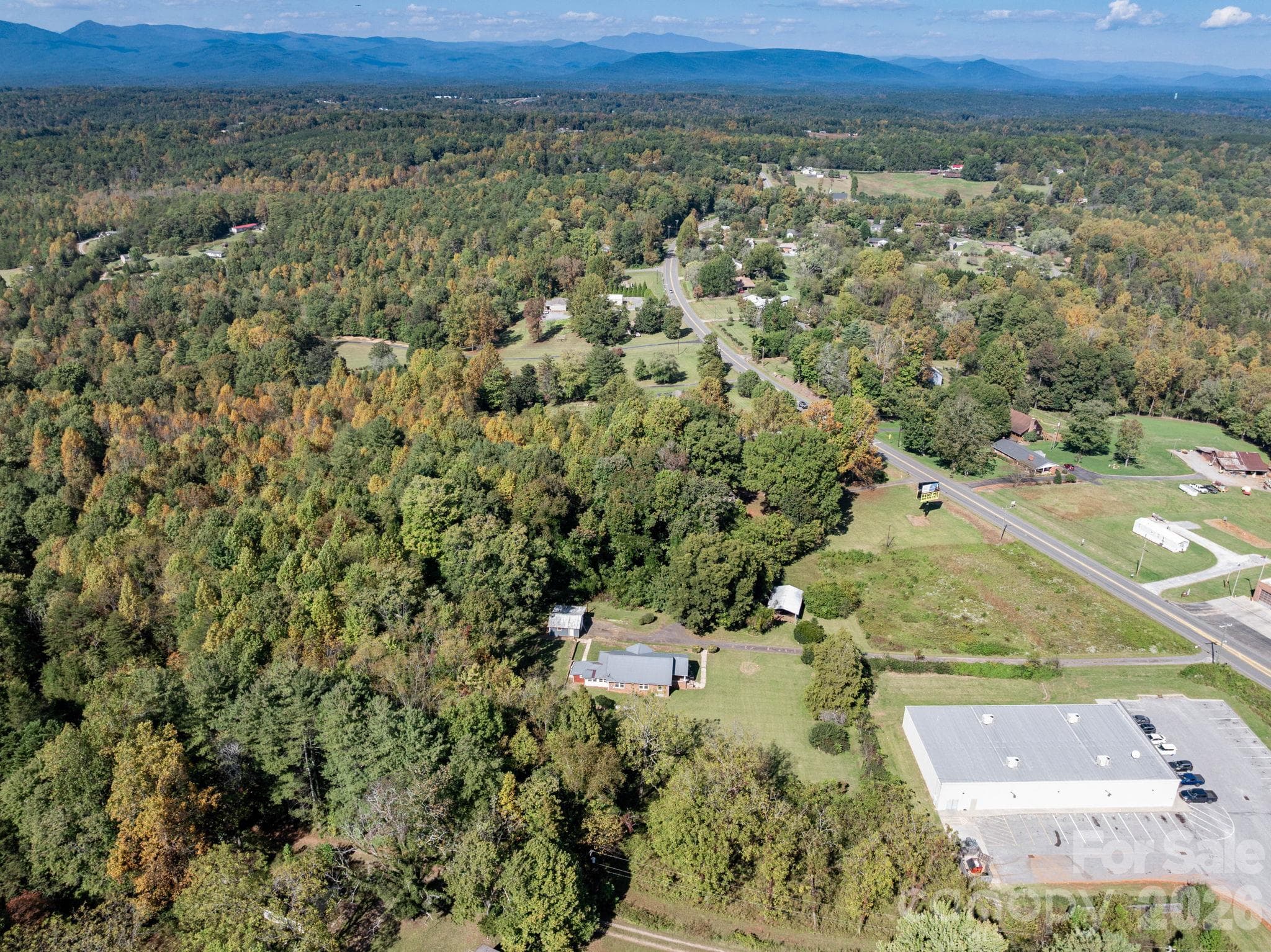 Single Family Residence at 2401 NC 181 Highway, Morganton, photo 24 of 30
