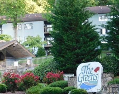 Condominium at 87 Willow Road, Waynesville, photo 4 of 30