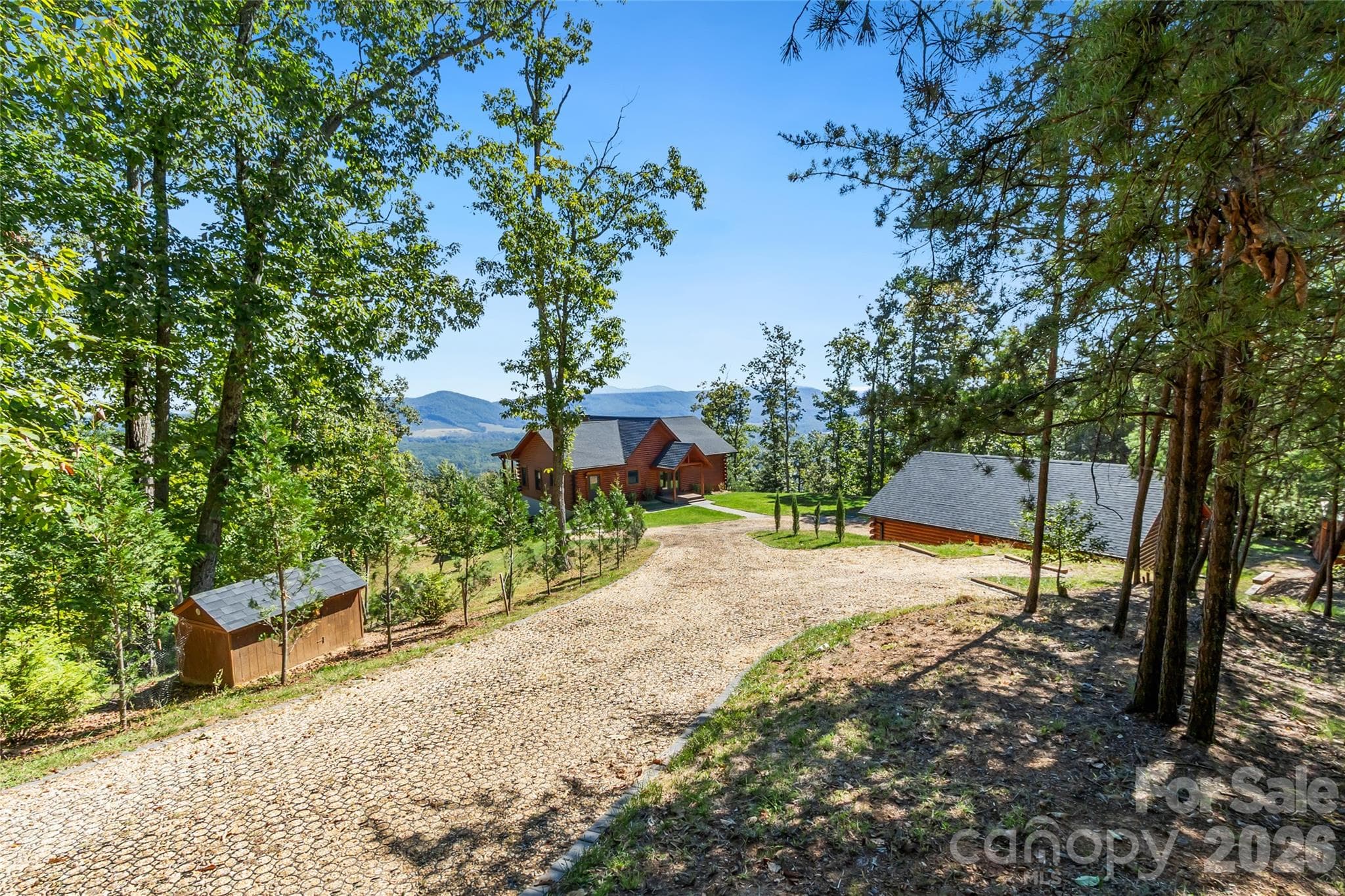 Gated Entry Drive with Gravel Geo-Grid, Oversized Garage and Well House - 656 Arbra Mountain Way, Bostic