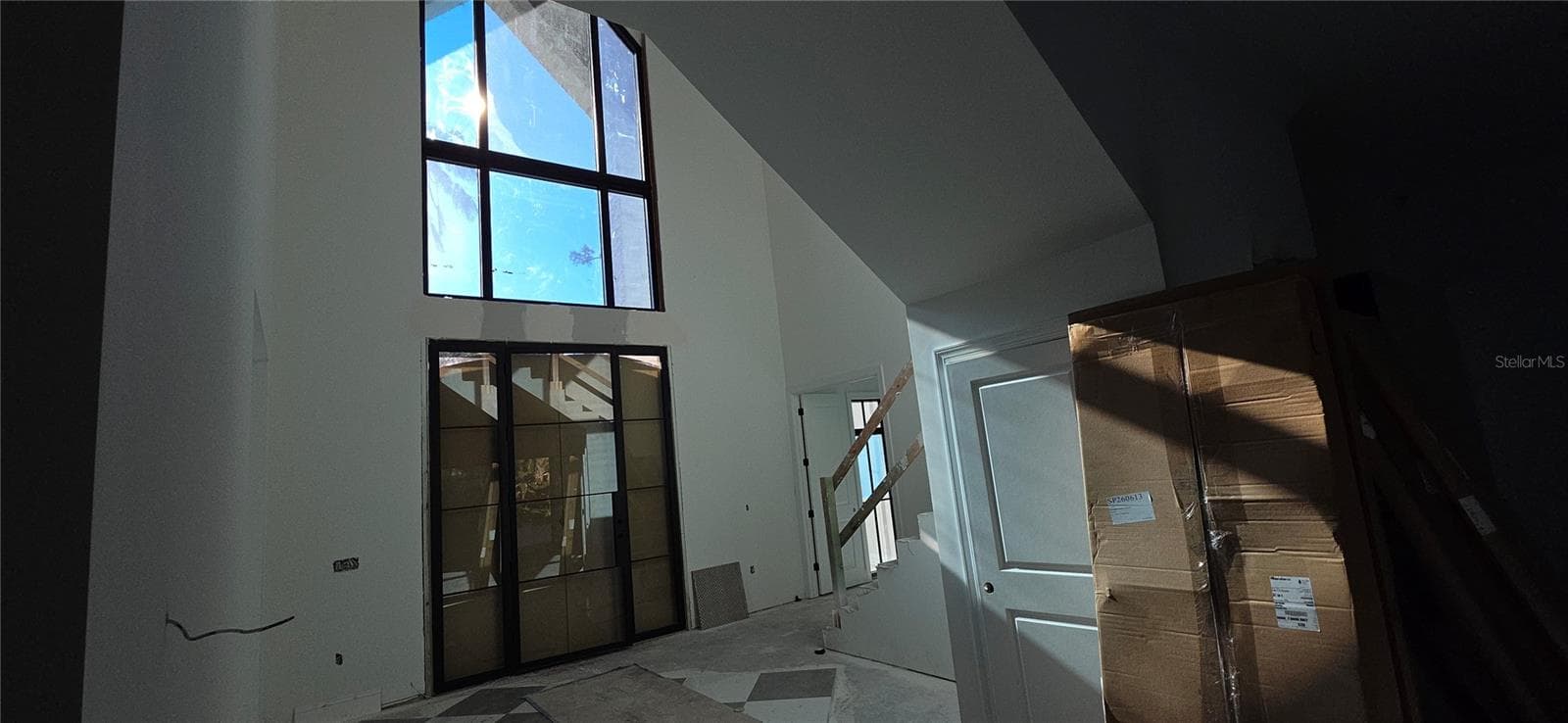 Single Family Residence at 811 GROVE PARK AVE, TAMPA, photo 5 of 10