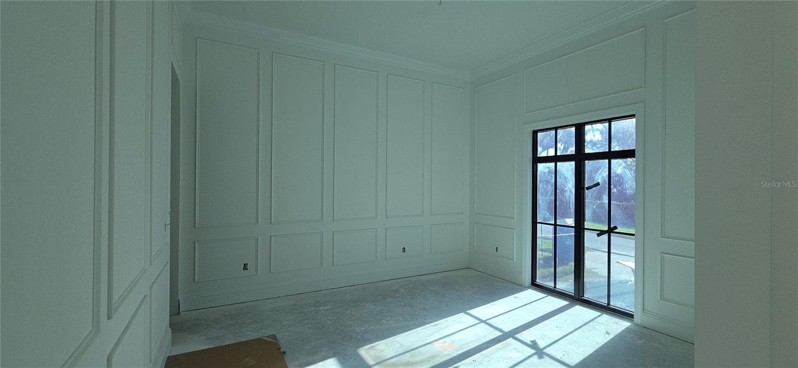 Single Family Residence at 811 GROVE PARK AVE, TAMPA, photo 7 of 10