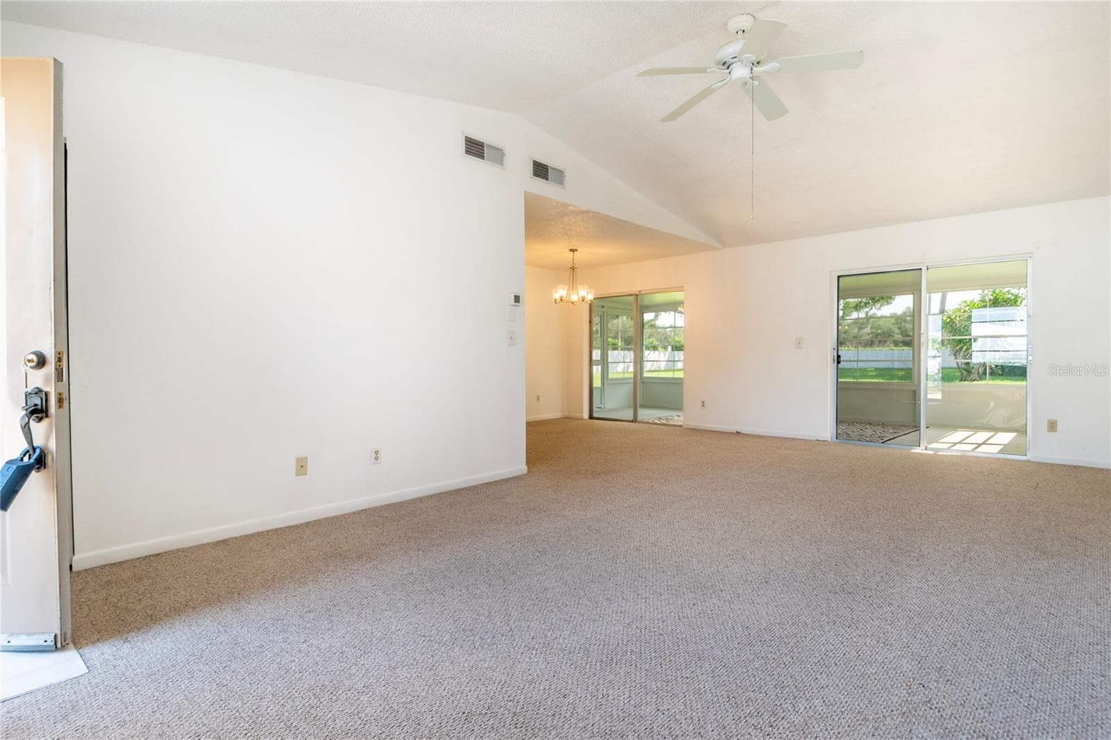 Condominium at 3114 37TH LN S #B, ST PETERSBURG, photo 7 of 85