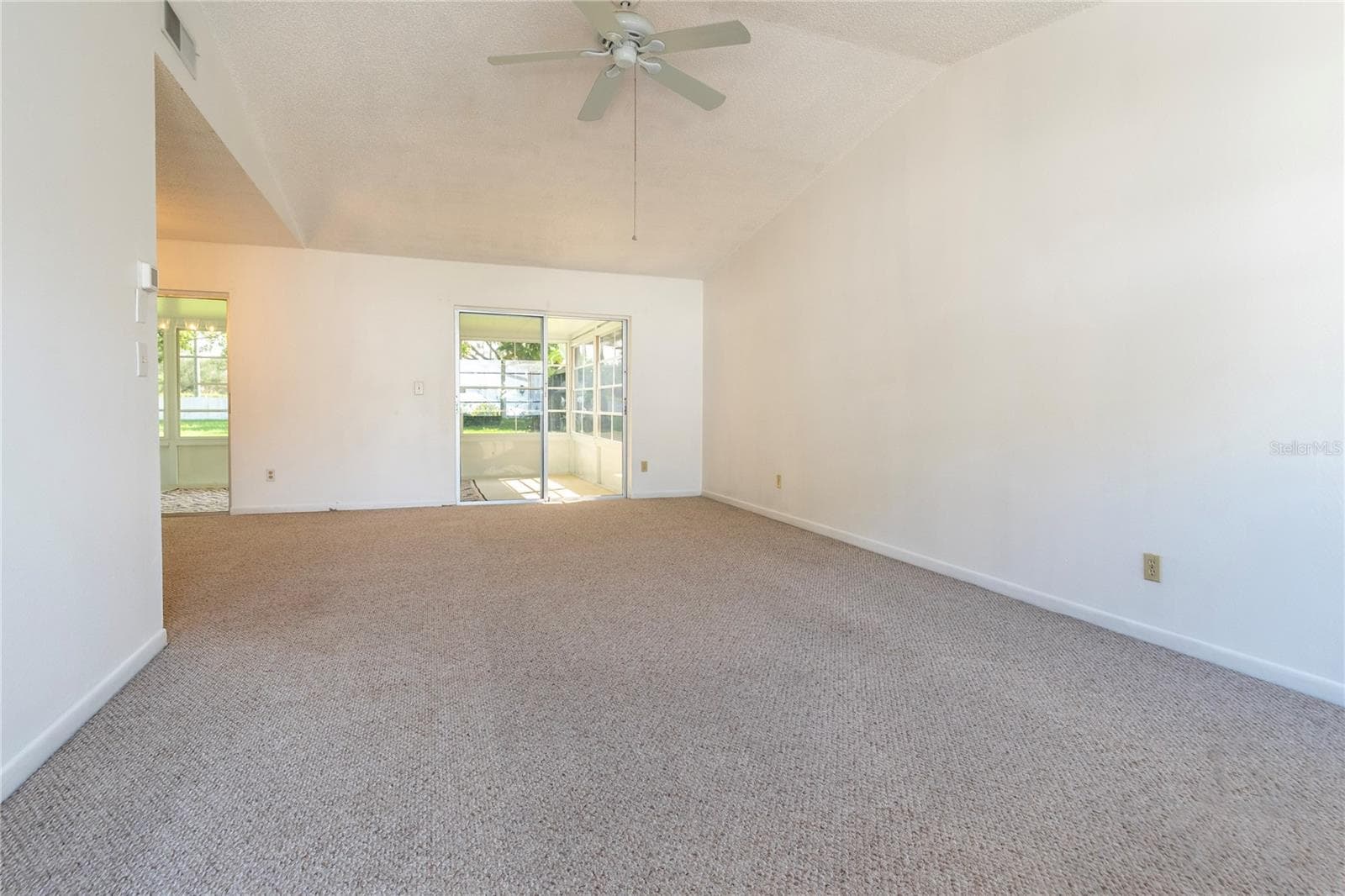 Condominium at 3114 37TH LN S #B, ST PETERSBURG, photo 9 of 85