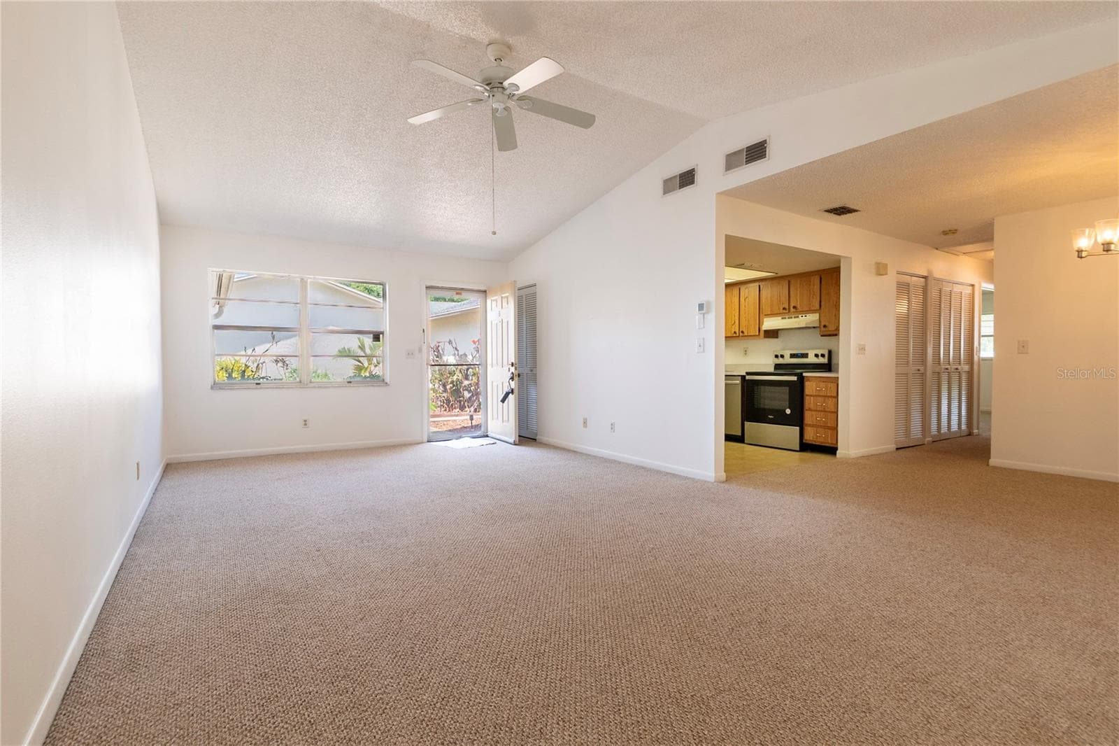 Condominium at 3114 37TH LN S #B, ST PETERSBURG, photo 21 of 85