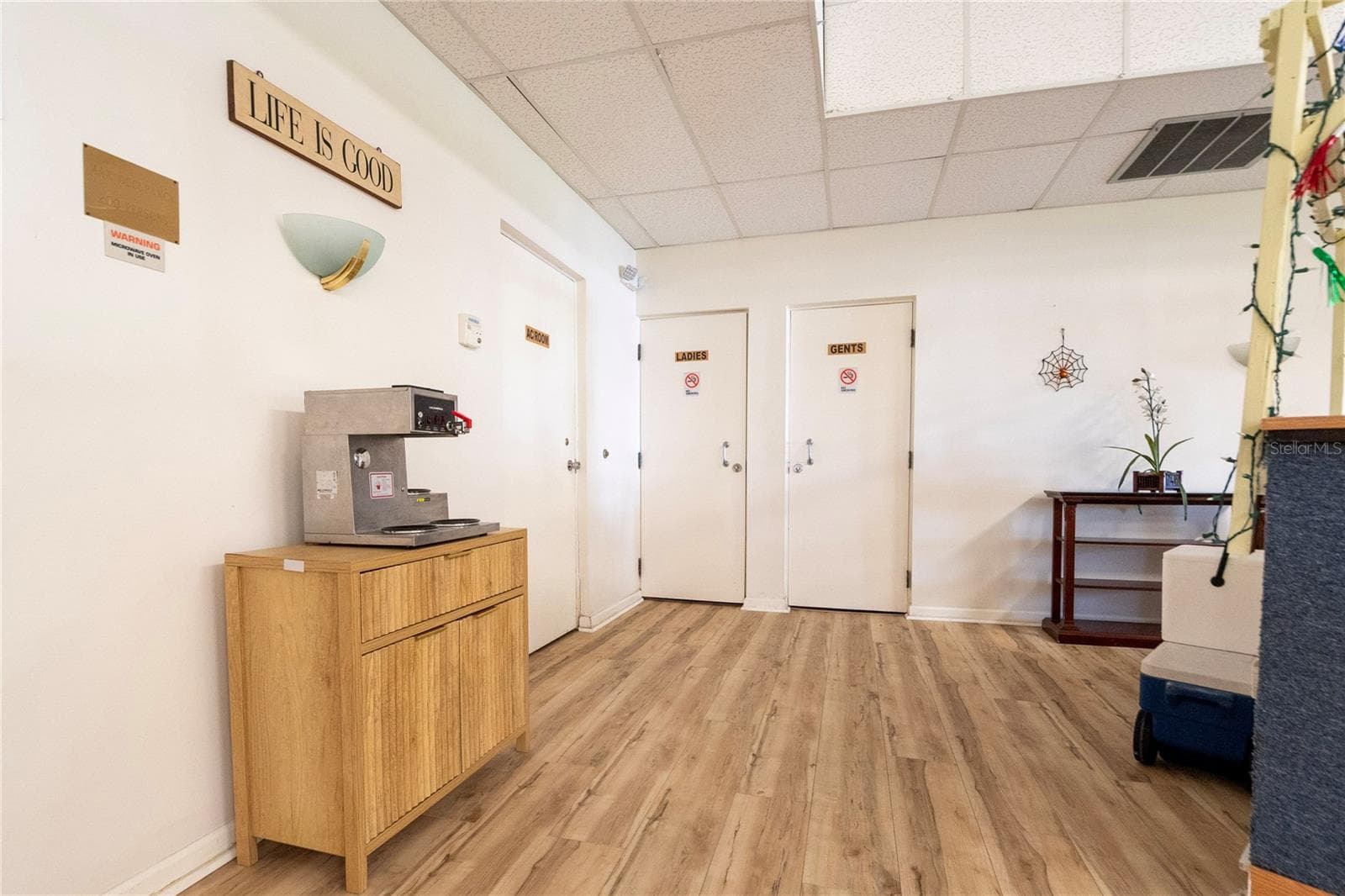 Condominium at 3114 37TH LN S #B, ST PETERSBURG, photo 77 of 85