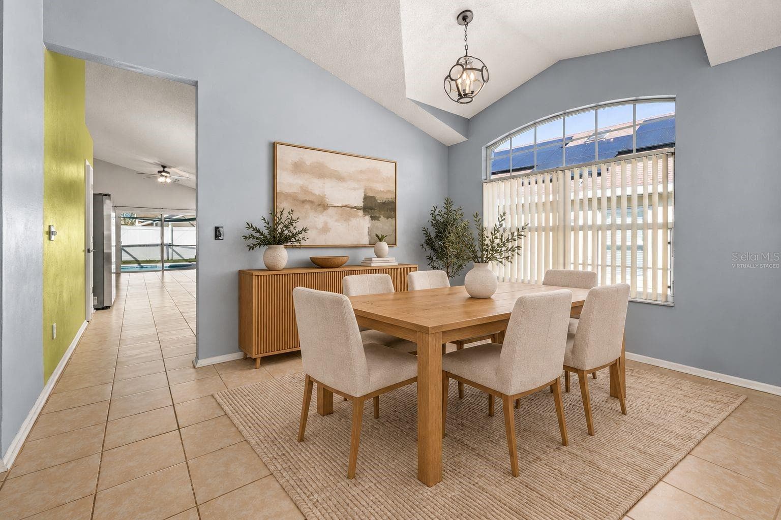 Virtually Staged - 716 ROCHESTER LOOP, DAVENPORT