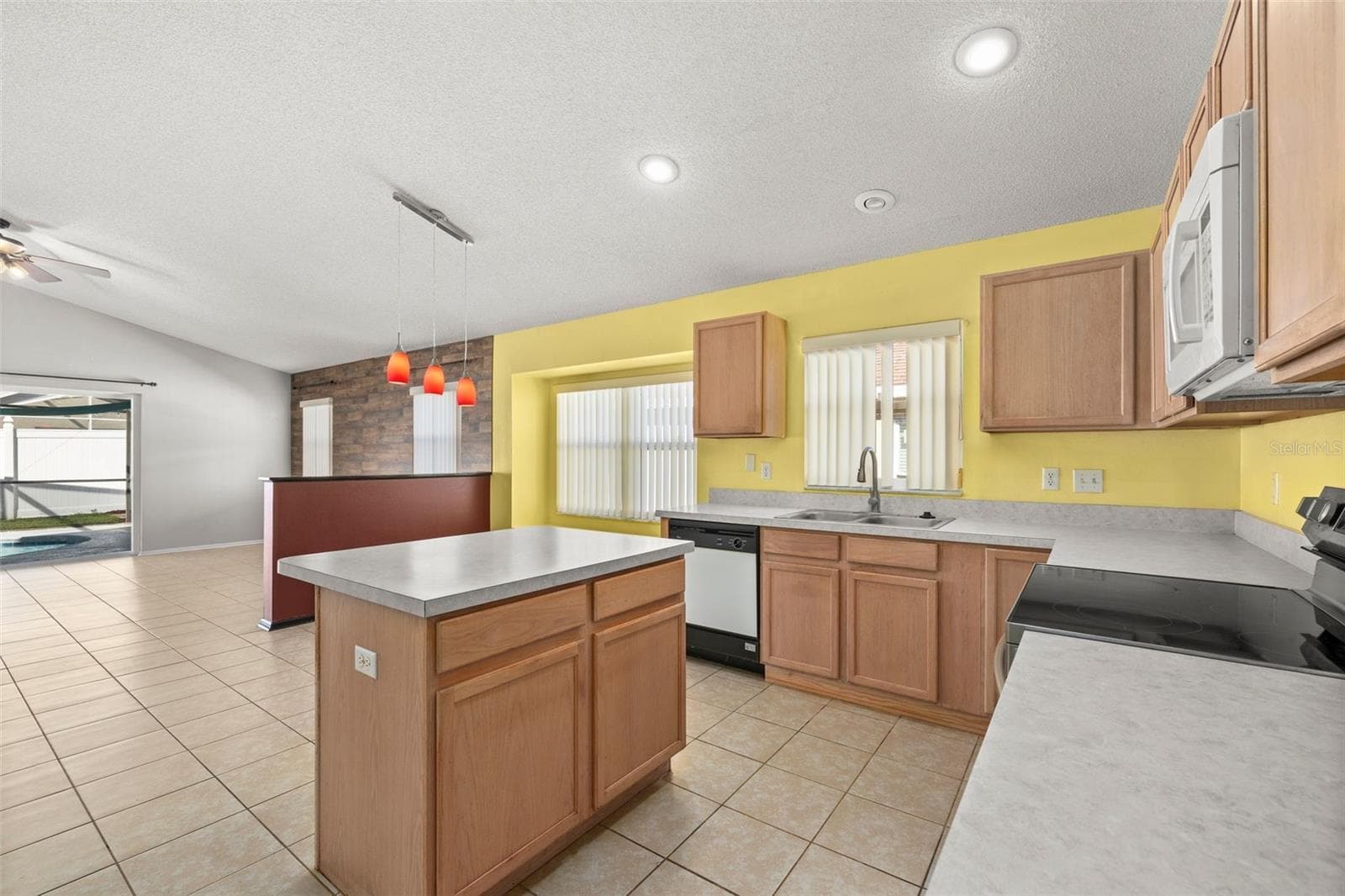 Single Family Residence at 716 ROCHESTER LOOP, DAVENPORT, photo 17 of 45