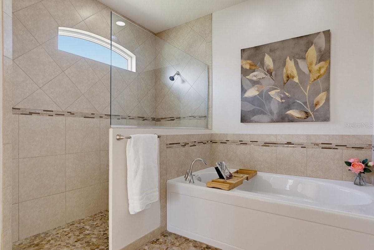 Single Family Residence at 29 THORNHILL CHASE CIR, ORMOND BEACH, photo 16 of 55