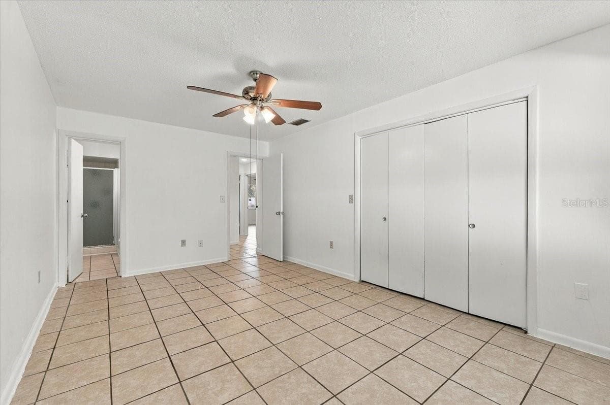Single Family Residence at 422 DUCHESS DR, LAKELAND, photo 13 of 39