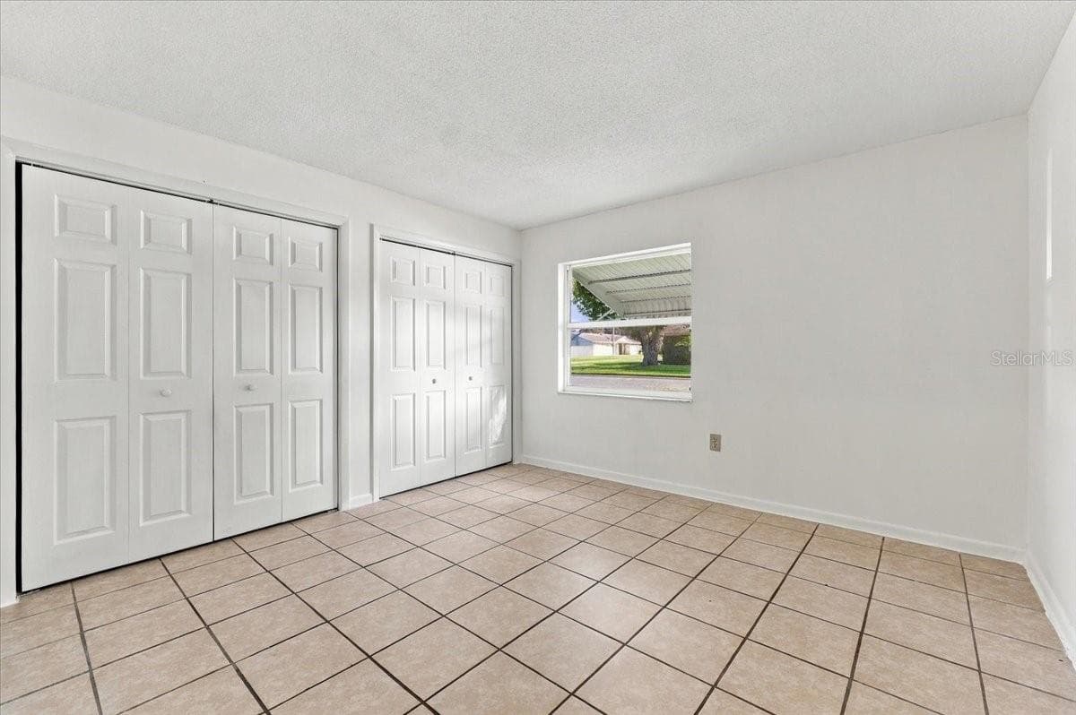 Single Family Residence at 422 DUCHESS DR, LAKELAND, photo 17 of 39