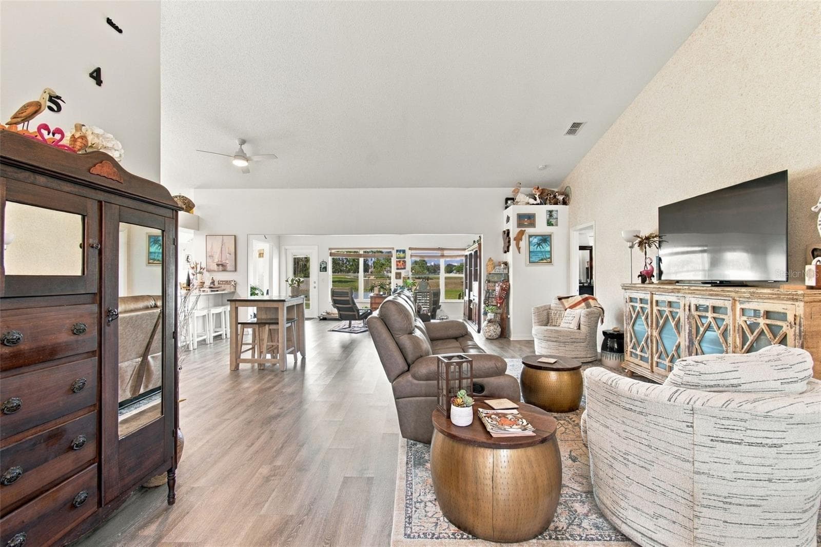Villa at 11143 HOLLANDER AVE, HUDSON, photo 6 of 57
