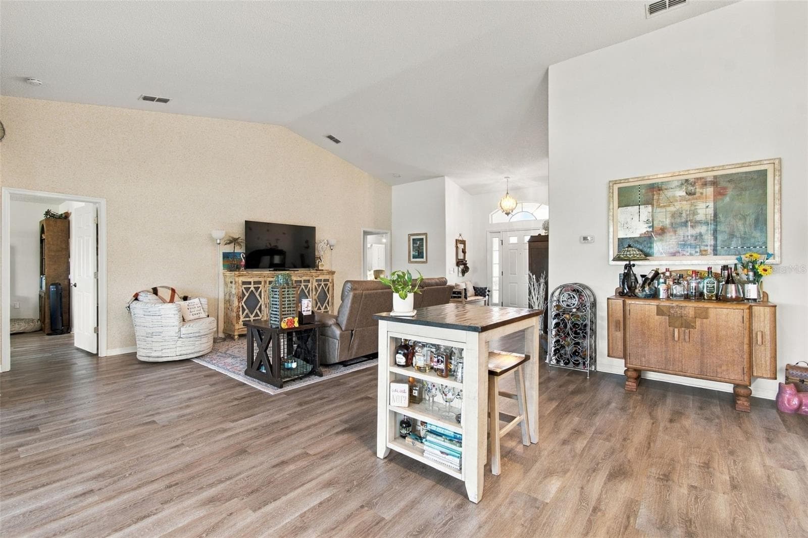 Villa at 11143 HOLLANDER AVE, HUDSON, photo 10 of 57