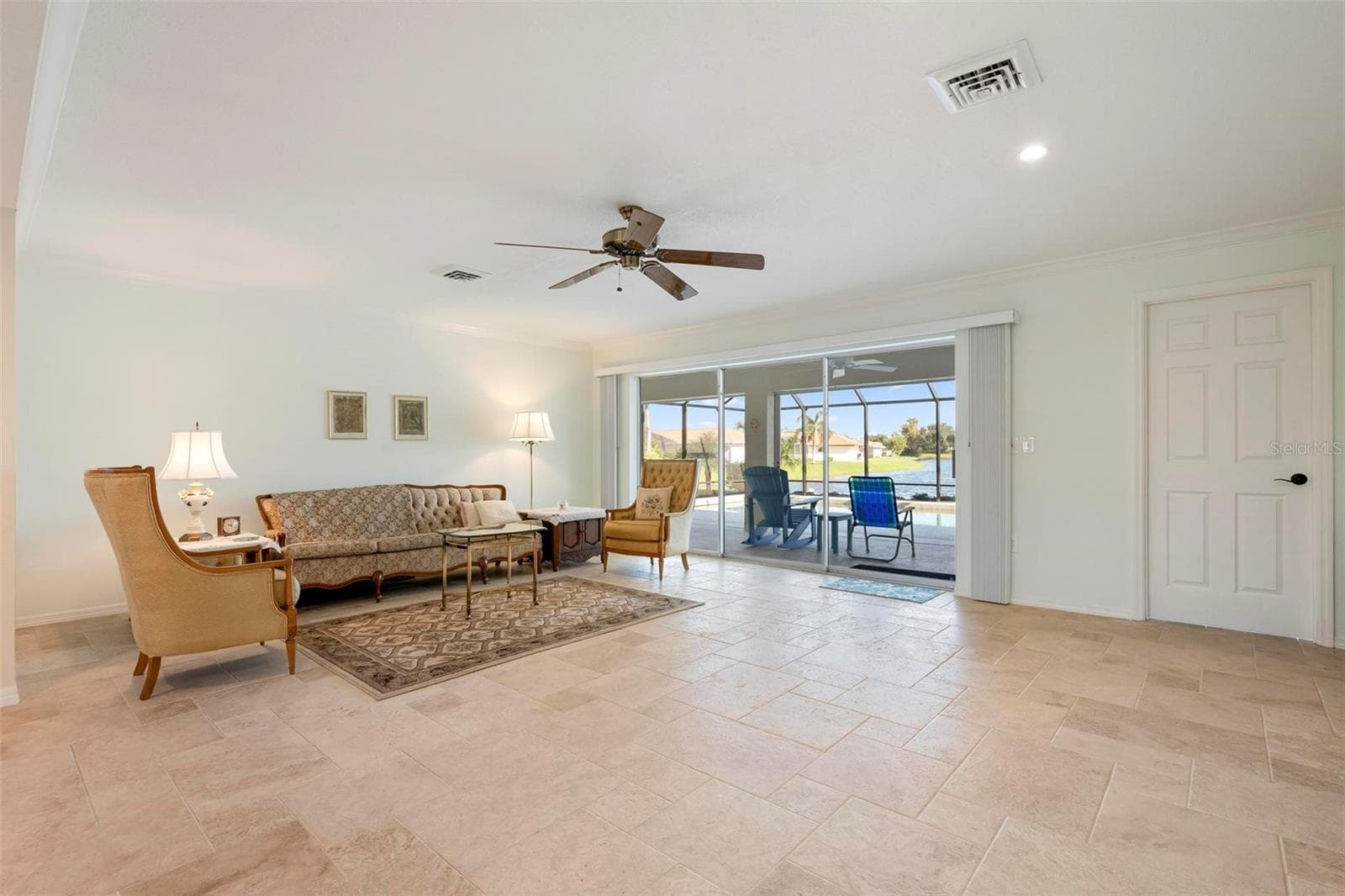 Living Room - 903 PINEHURST LN, VENICE