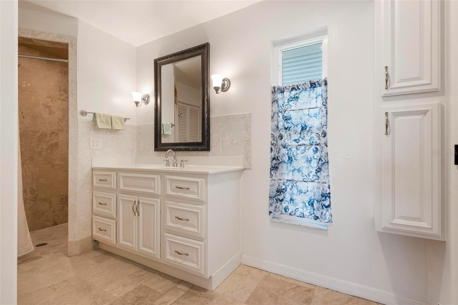 Primary Bathroom - 903 PINEHURST LN, VENICE