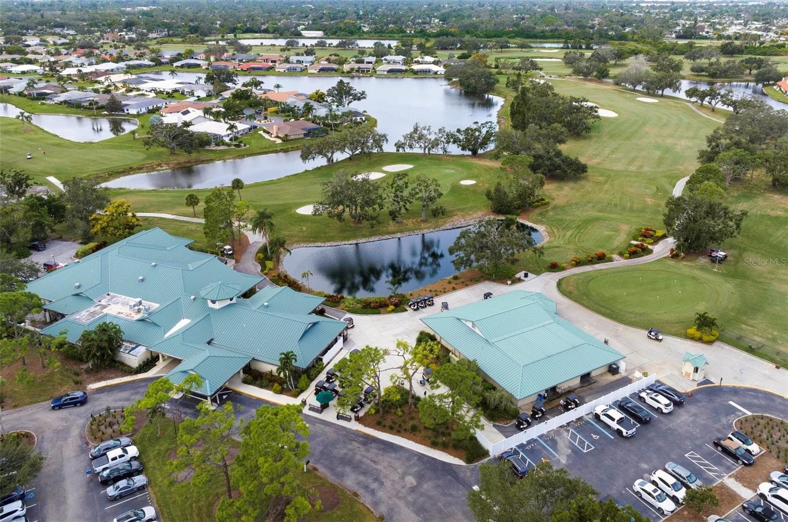 Jacaranda Golf Course - 903 PINEHURST LN, VENICE