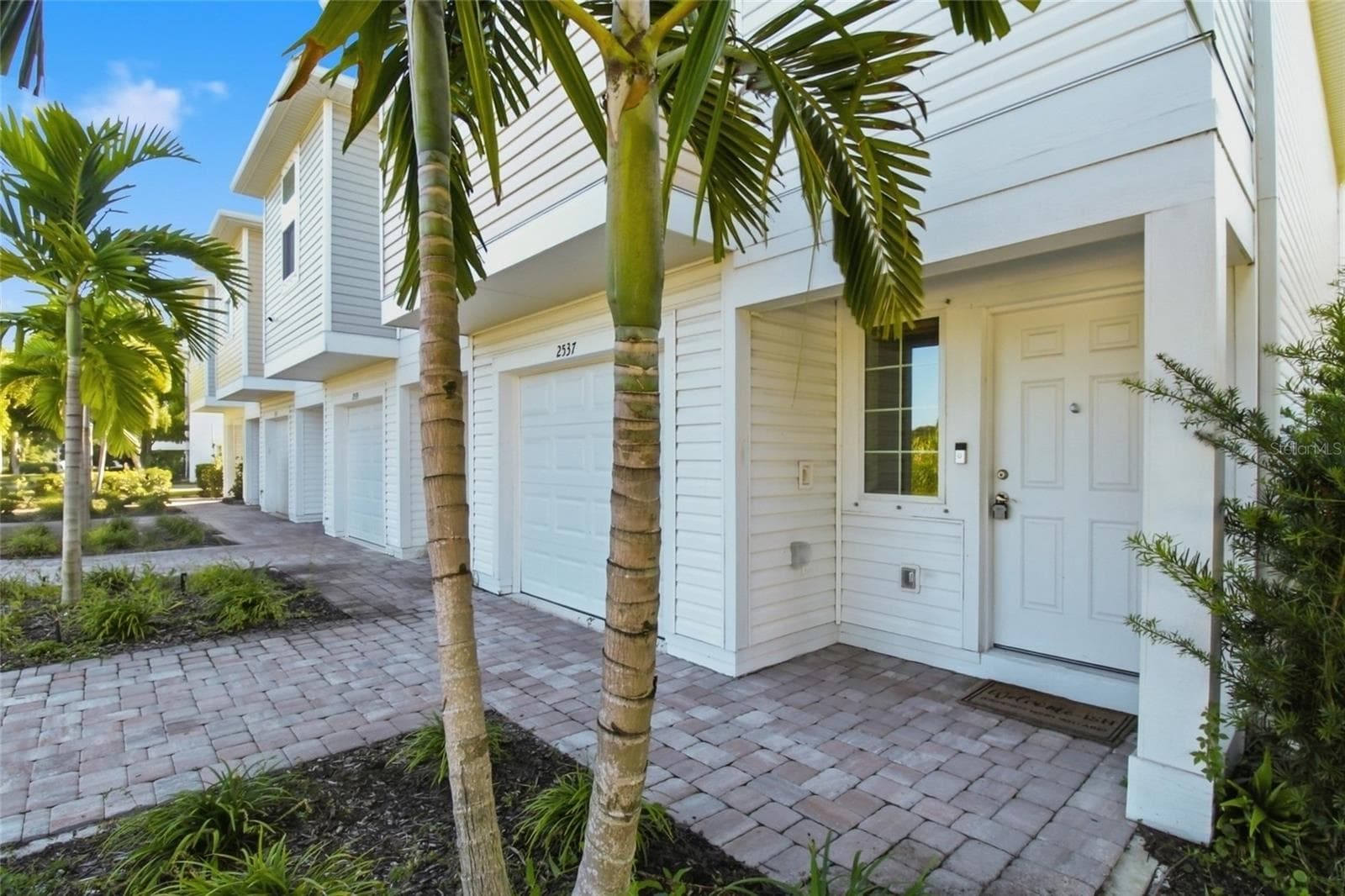 Condominium at 2537 6TH AVE E #E, BRADENTON, photo 3 of 34