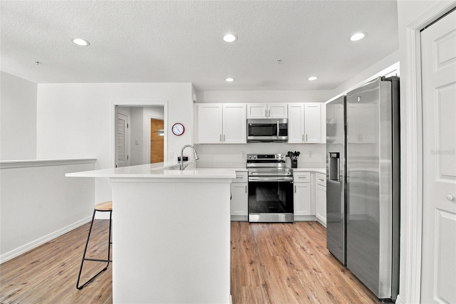 Condominium at 2537 6TH AVE E #E, BRADENTON, photo 7 of 34