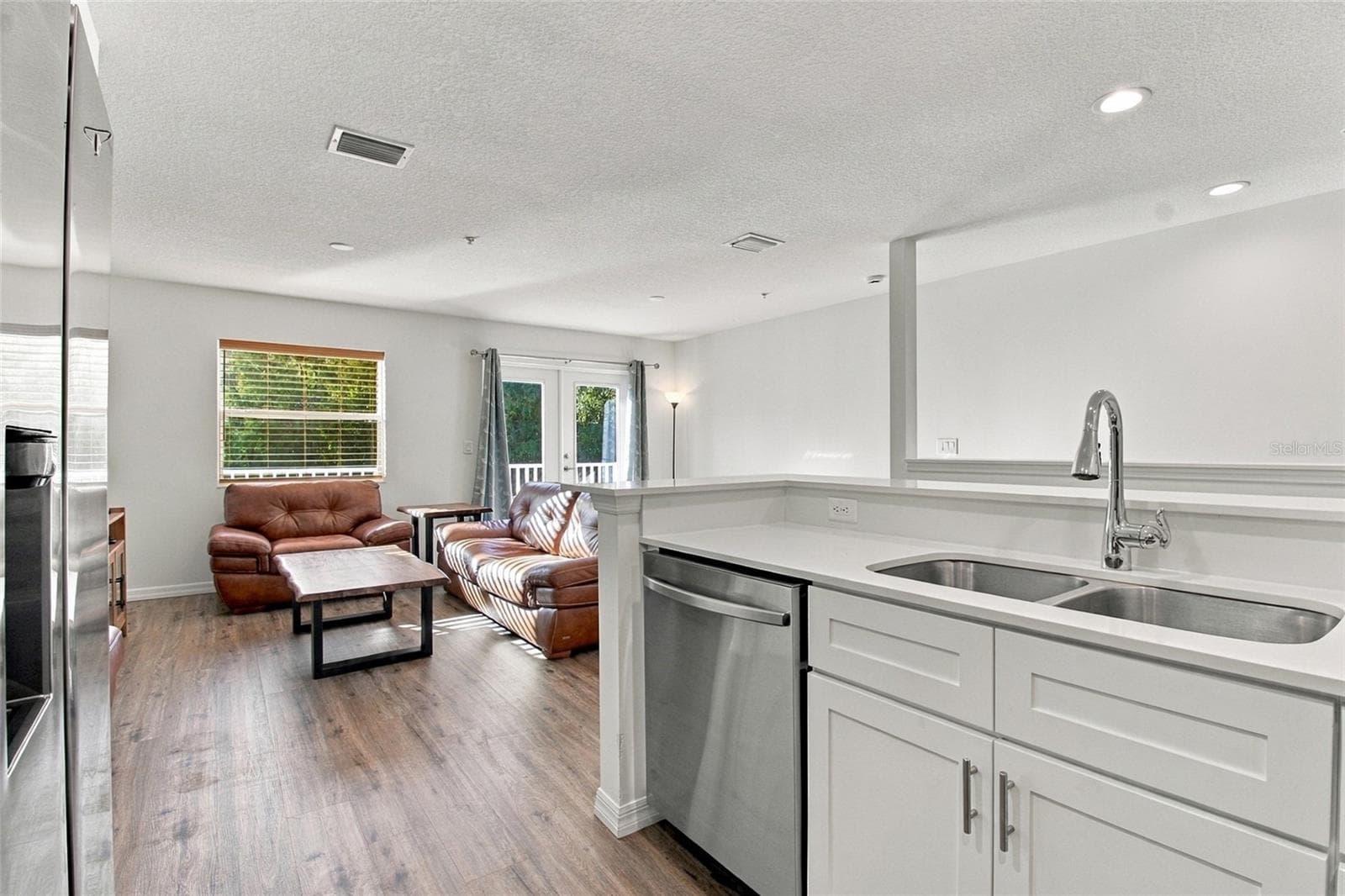 Condominium at 2537 6TH AVE E #E, BRADENTON, photo 9 of 34