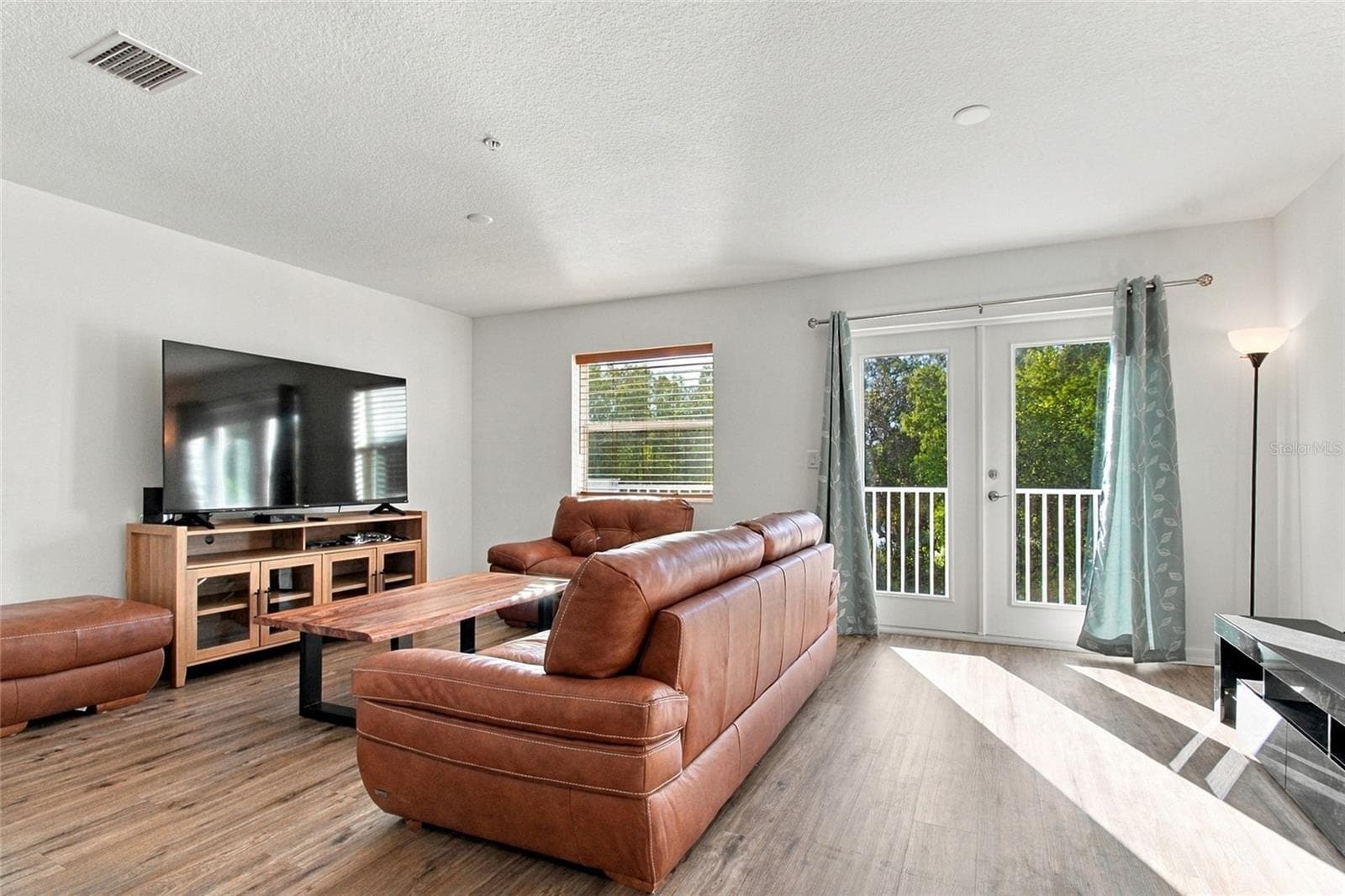 Condominium at 2537 6TH AVE E #E, BRADENTON, photo 11 of 34