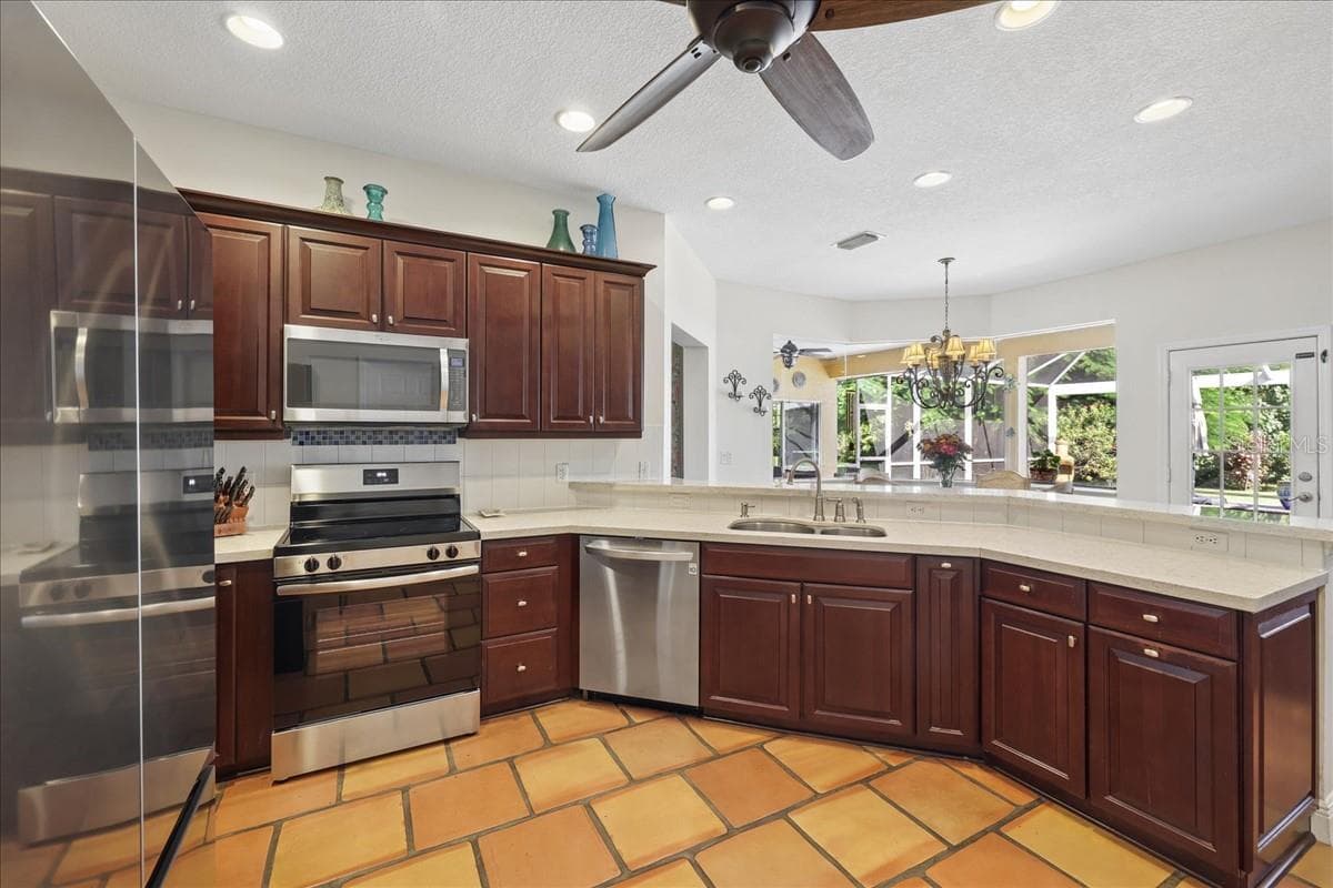 Single Family Residence at 25200 HARBORSIDE BLVD, PUNTA GORDA, photo 11 of 57