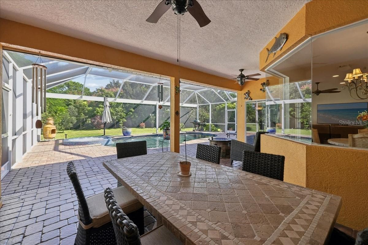 Lanai - 25200 HARBORSIDE BLVD, PUNTA GORDA