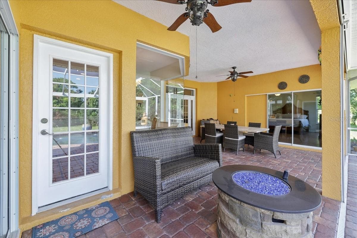 Single Family Residence at 25200 HARBORSIDE BLVD, PUNTA GORDA, photo 38 of 57
