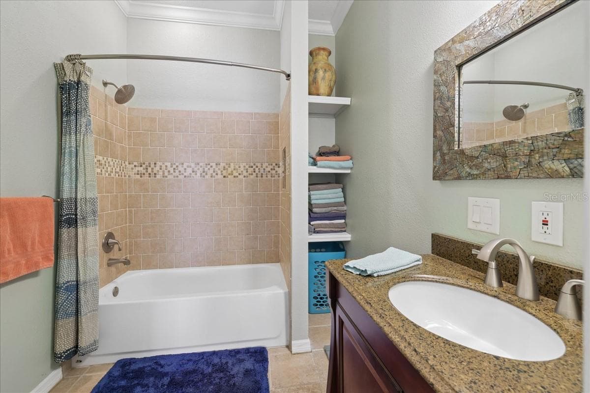 In law bath - 25200 HARBORSIDE BLVD, PUNTA GORDA