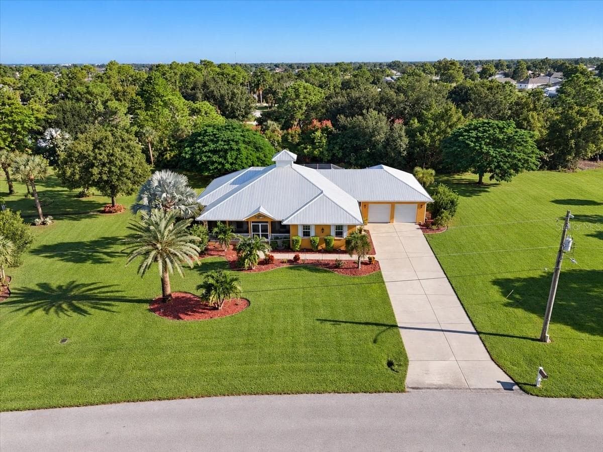 Single Family Residence at 25200 HARBORSIDE BLVD, PUNTA GORDA, photo 46 of 57
