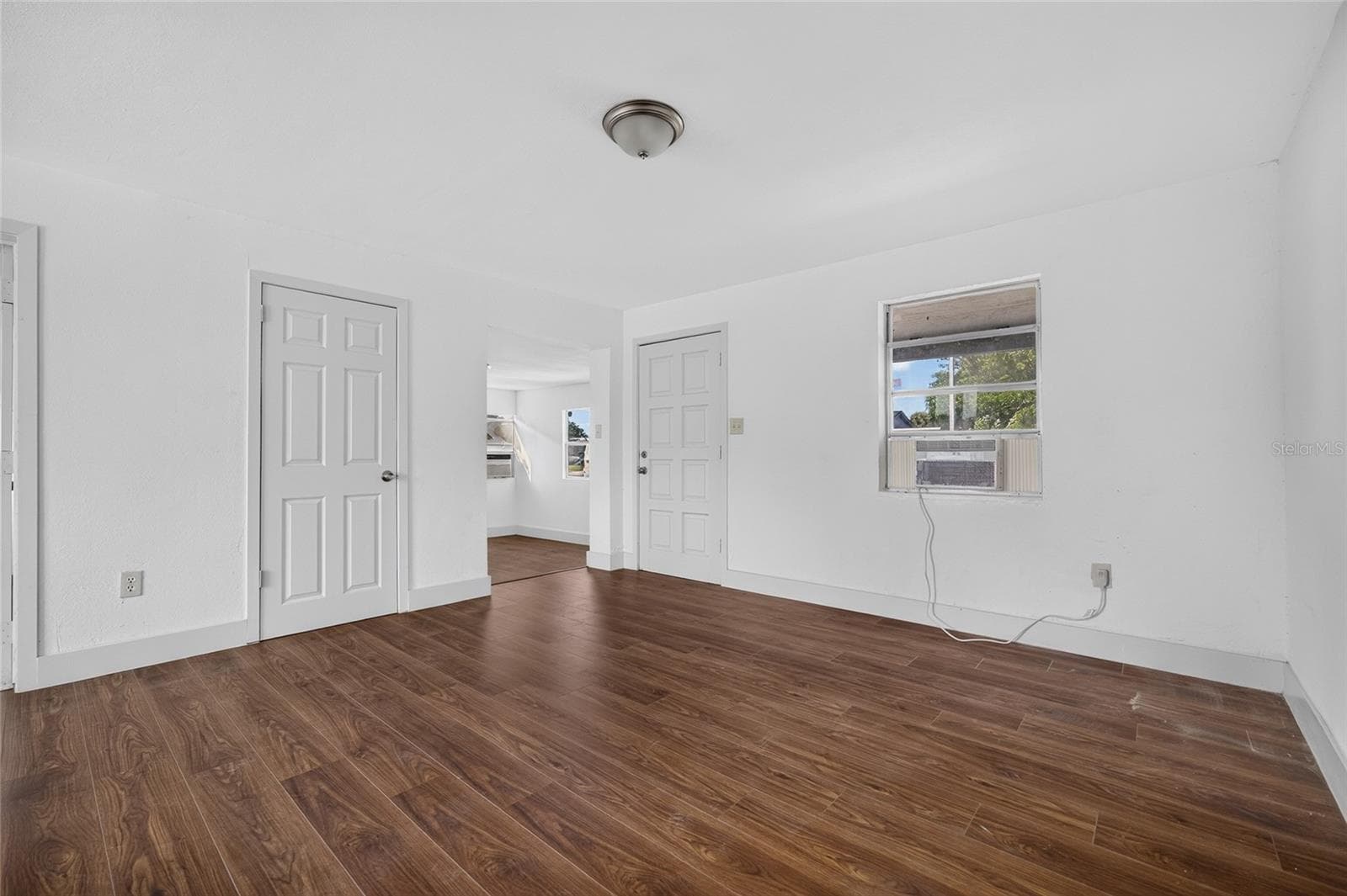 Single Family Residence at 1629 PAWNEE ST, FORT MYERS, photo 2 of 36
