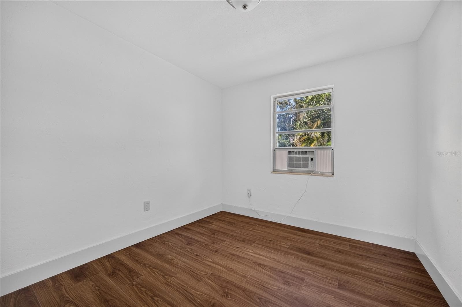 Single Family Residence at 1629 PAWNEE ST, FORT MYERS, photo 16 of 36
